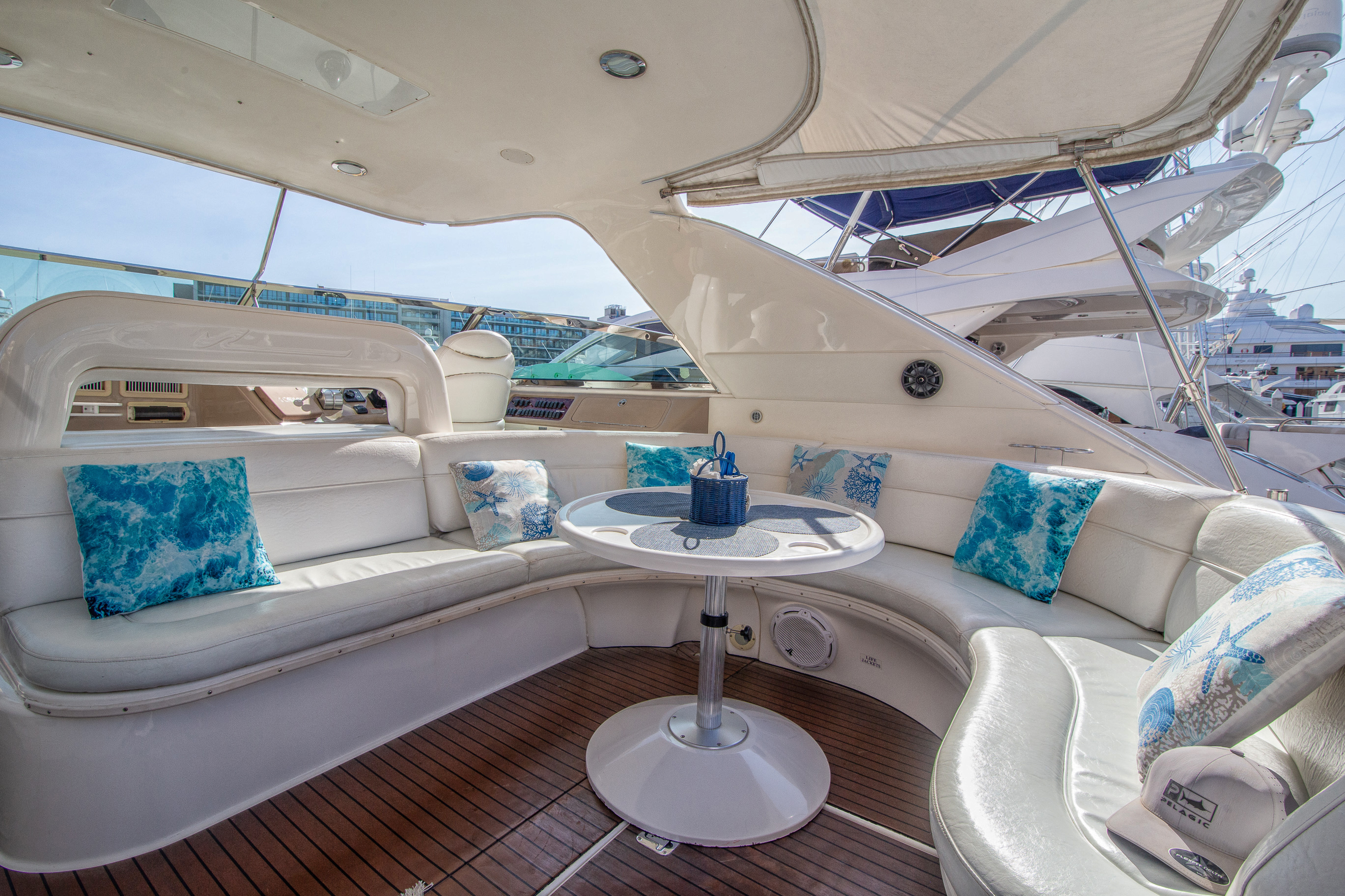 60' Sundancer Luxury Private Yacht