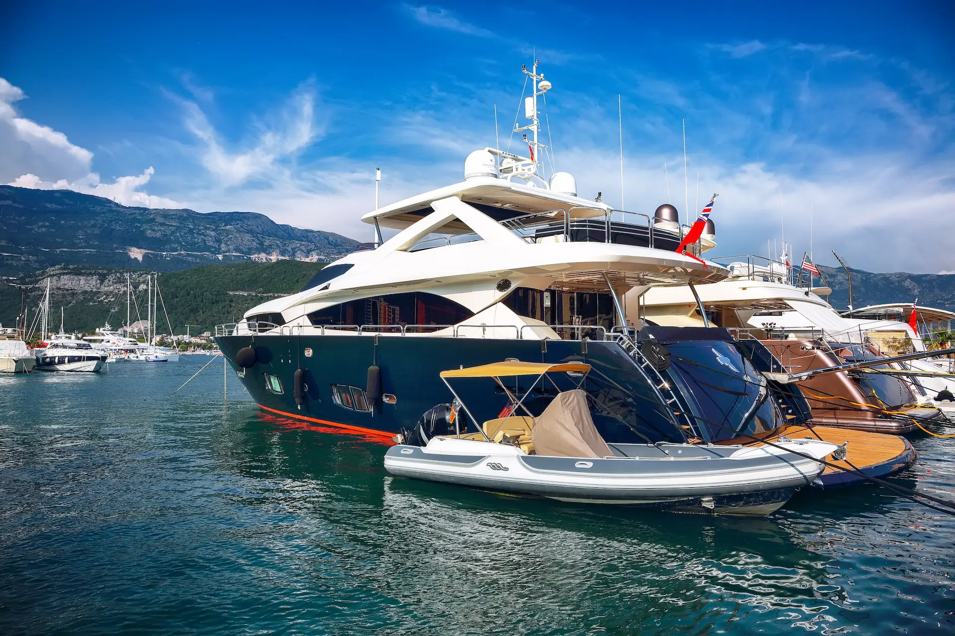 65 ft Azure Vista Luxury Motor Yacht